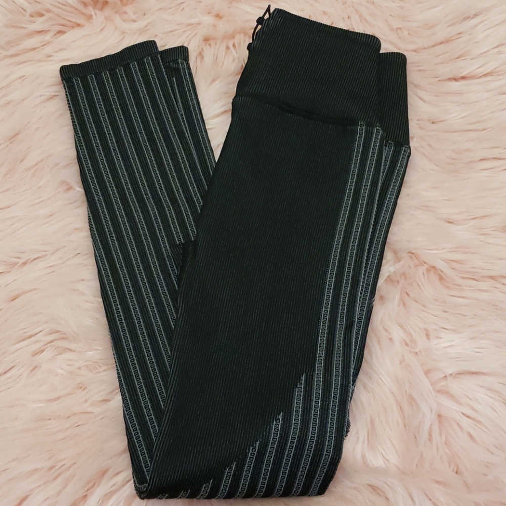 Fabletics leggings - Picture 4 of 6